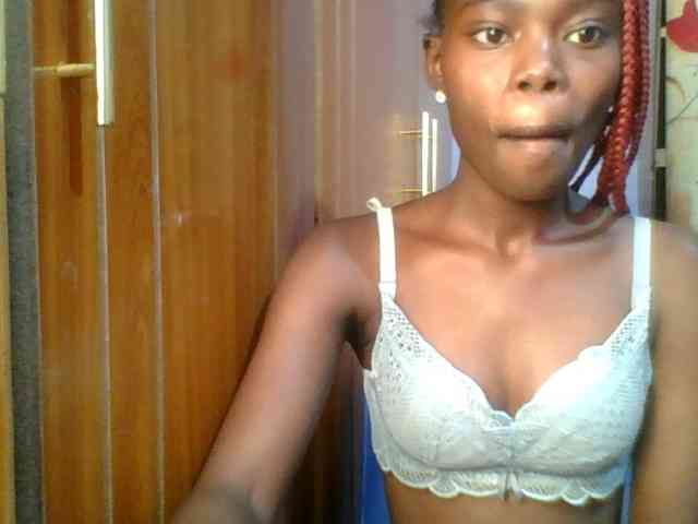 Sweet-petite Sweet-petite