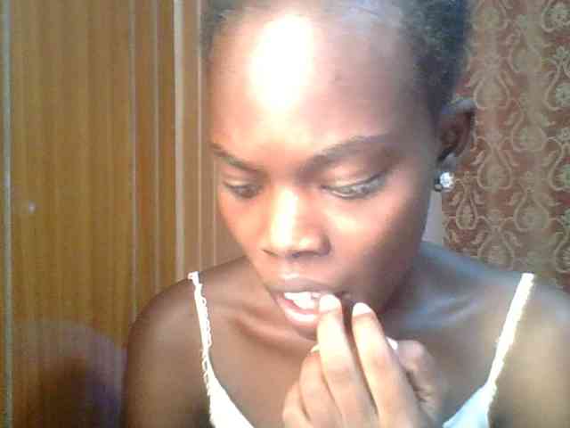 Sweet-petite Sweet-petite