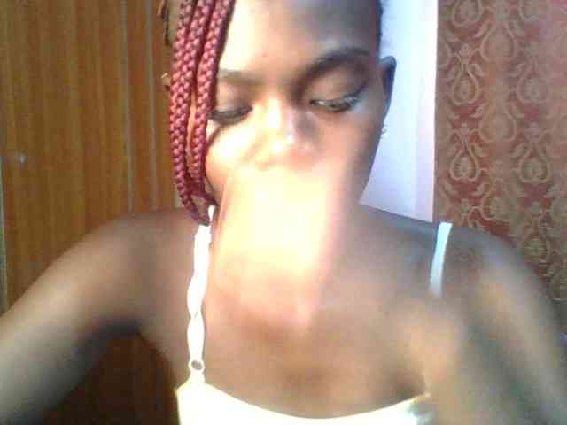 Sweet-petite Sweet-petite