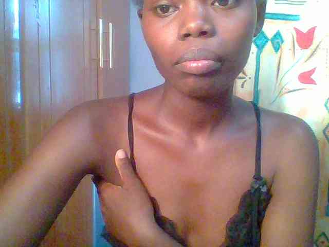 Sweet-petite Sweet-petite