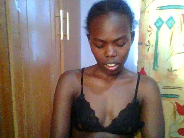 Sweet-petite Sweet-petite