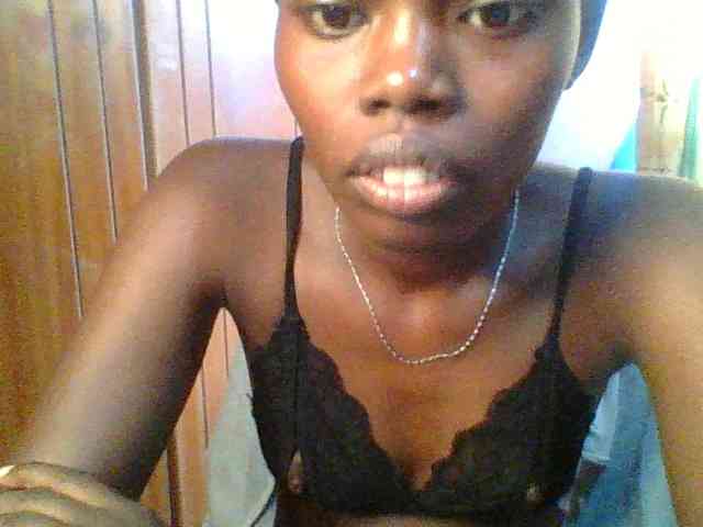 Sweet-petite Sweet-petite