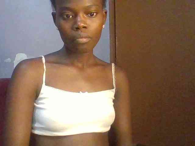 Sweet-petite Sweet-petite