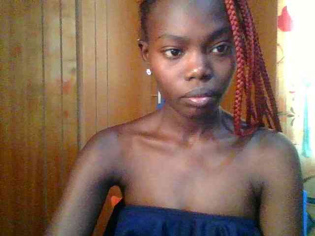 Sweet-petite Sweet-petite