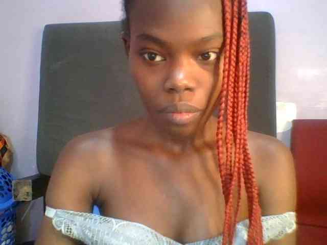 Sweet-petite Sweet-petite