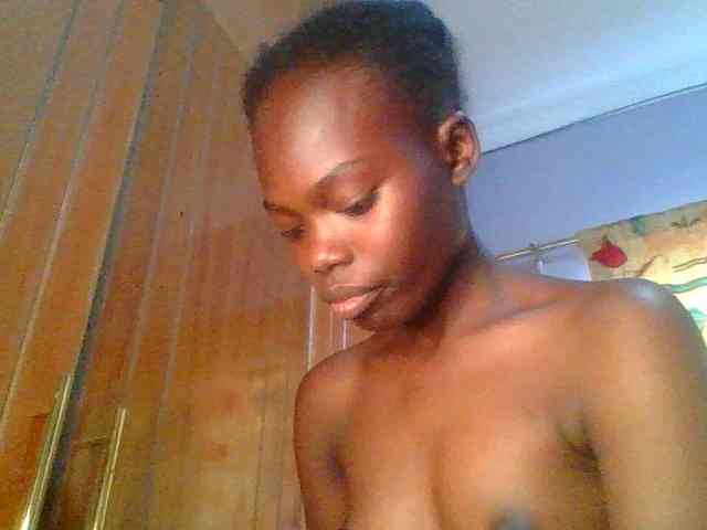 Sweet-petite Sweet-petite