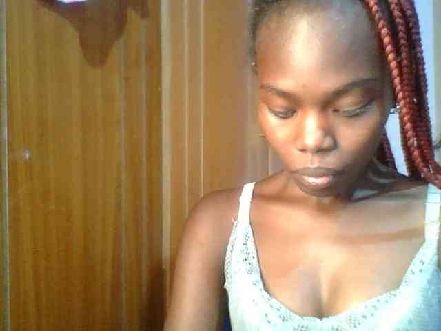 Sweet-petite Sweet-petite