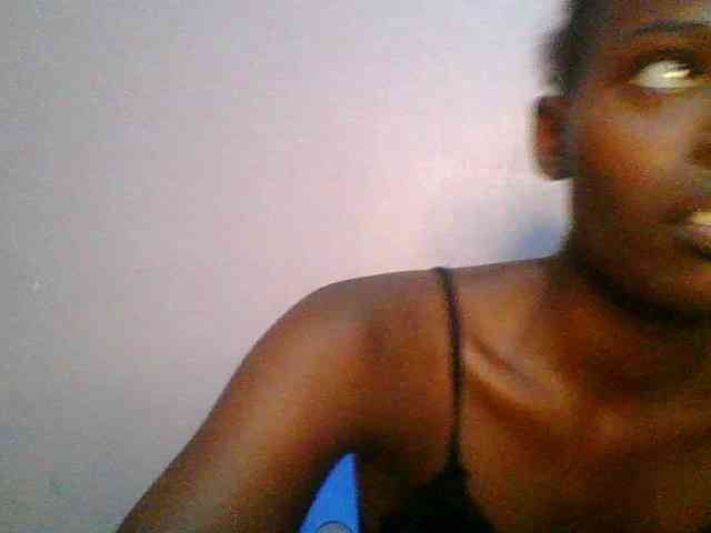 Sweet-petite Sweet-petite