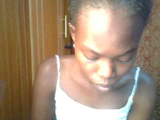 Sweet-petite Sweet-petite