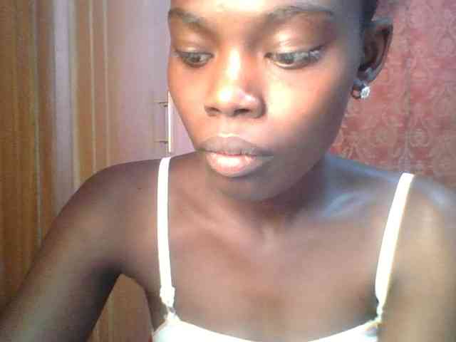 Sweet-petite Sweet-petite