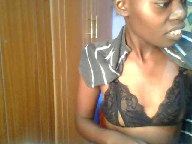 Sweet-petite Sweet-petite