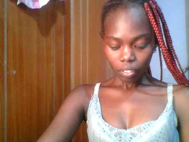 Sweet-petite Sweet-petite