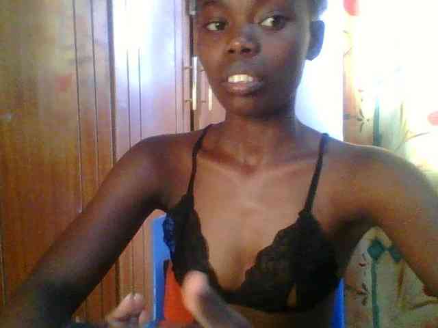 Sweet-petite Sweet-petite