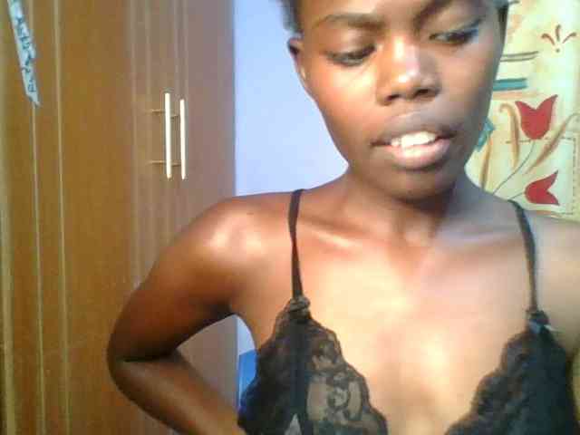 Sweet-petite Sweet-petite