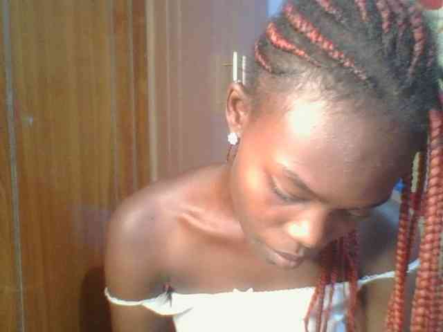 Sweet-petite Sweet-petite