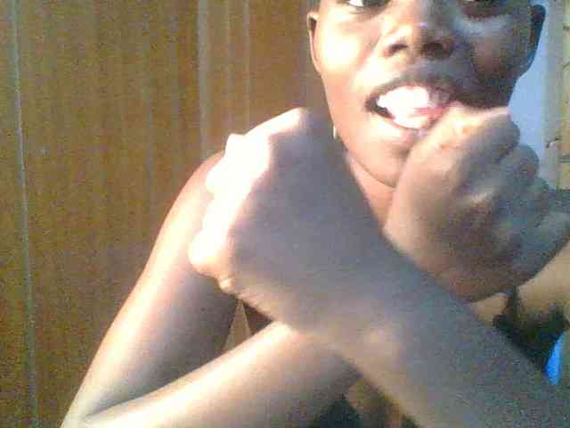 Sweet-petite Sweet-petite