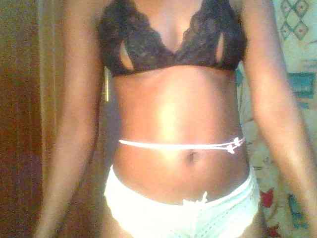 Sweet-petite Sweet-petite