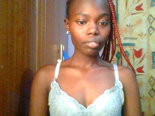 Sweet-petite Sweet-petite