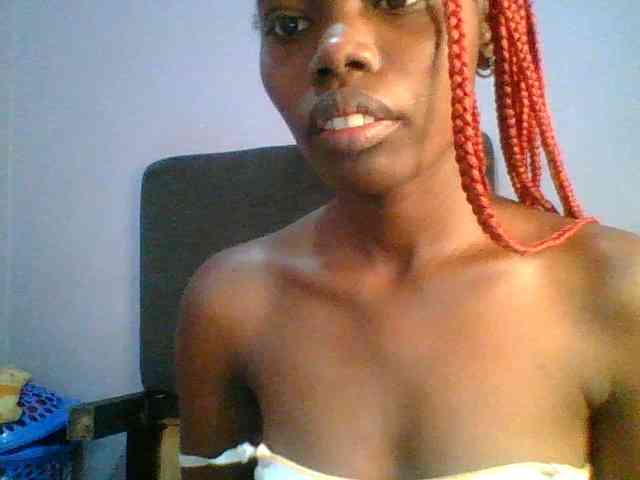 Sweet-petite Sweet-petite