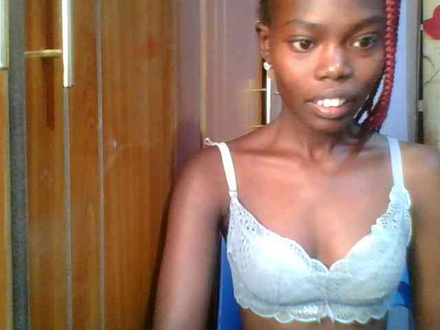 Sweet-petite Sweet-petite