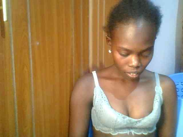 Sweet-petite Sweet-petite