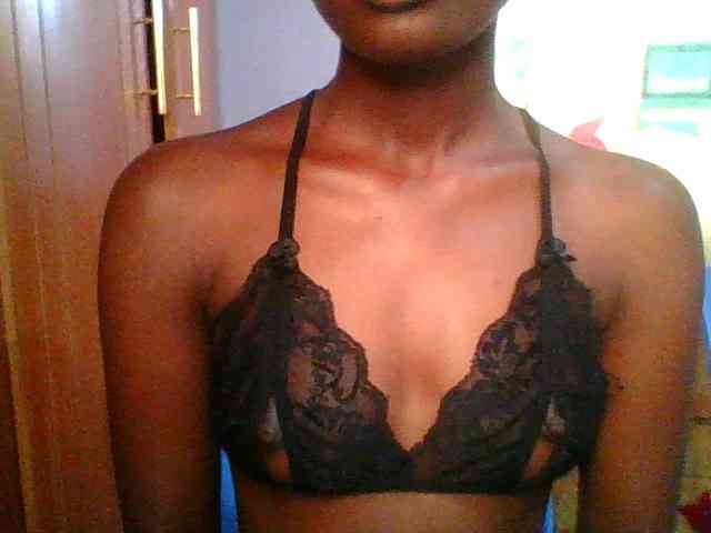 Sweet-petite Sweet-petite