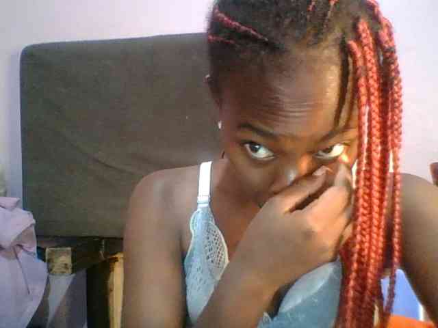 Sweet-petite Sweet-petite