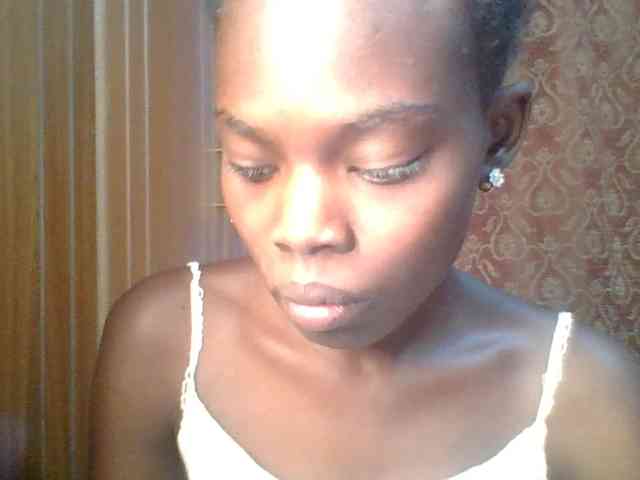 Sweet-petite Sweet-petite