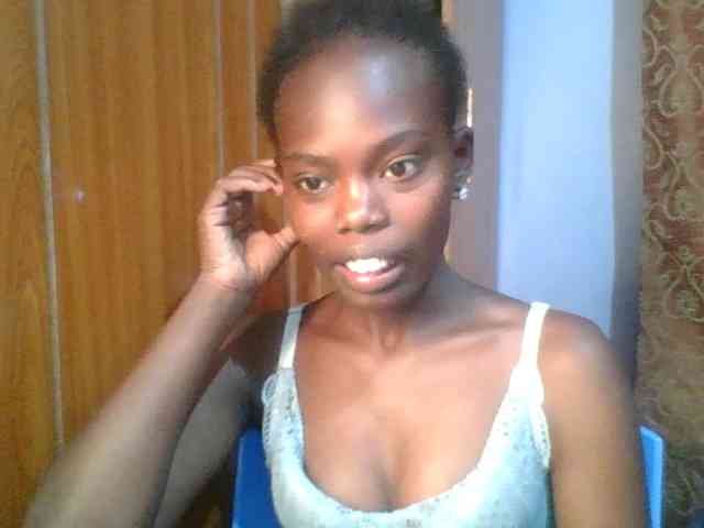 Sweet-petite Sweet-petite