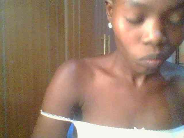 Sweet-petite Sweet-petite