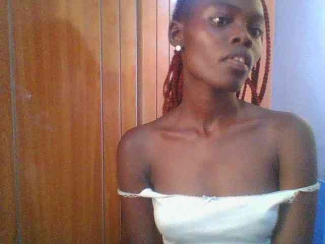 Sweet-petite Sweet-petite