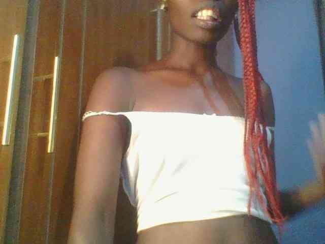 Sweet-petite Sweet-petite