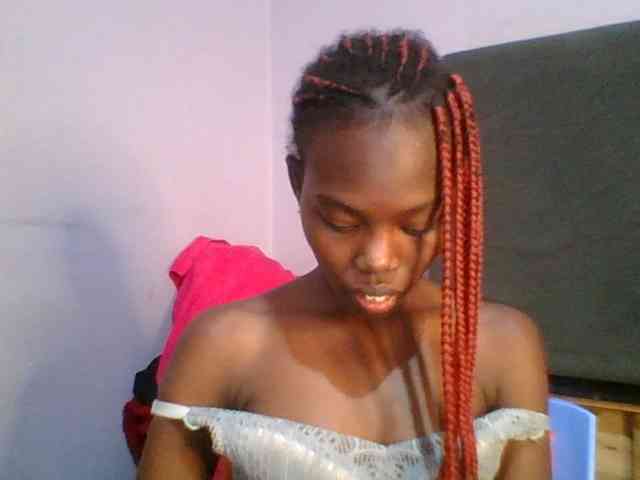 Sweet-petite Sweet-petite