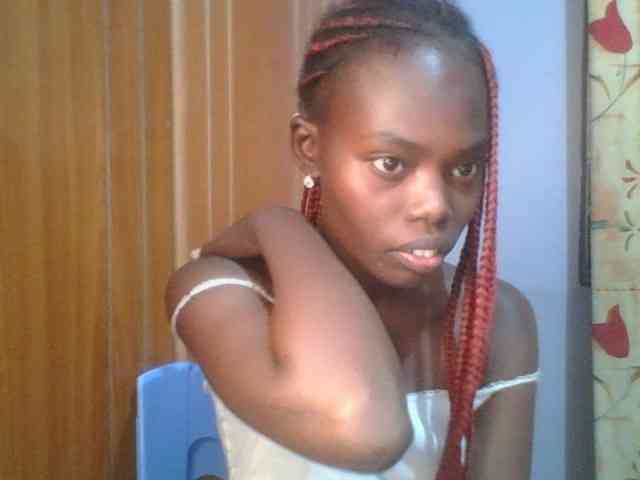 Sweet-petite Sweet-petite