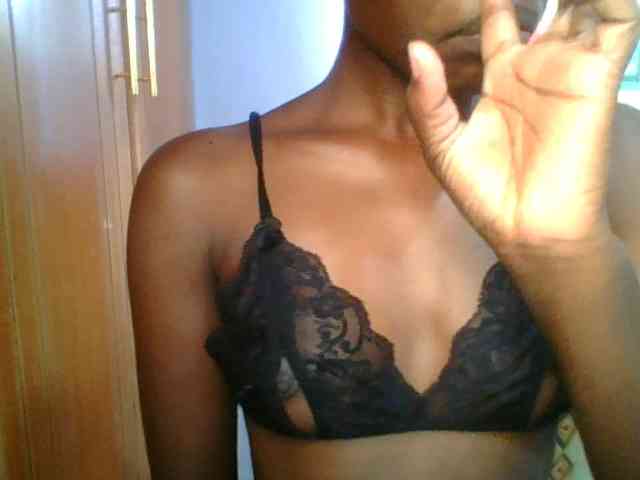 Sweet-petite Sweet-petite