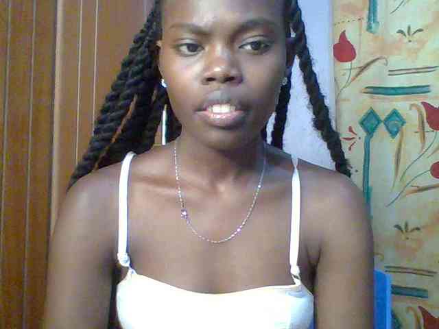 Sweet-petite Sweet-petite