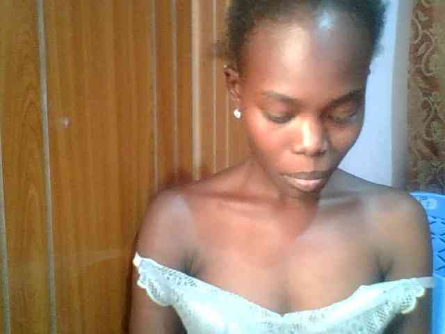 Sweet-petite Sweet-petite