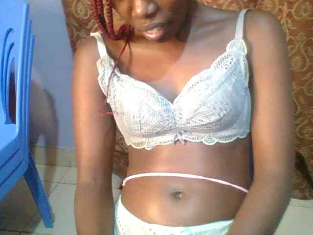 Sweet-petite Sweet-petite