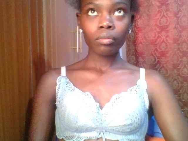 Sweet-petite Sweet-petite