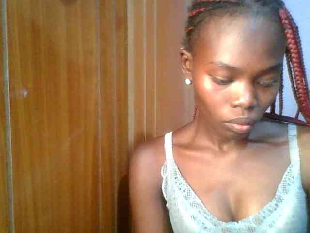 Sweet-petite Sweet-petite