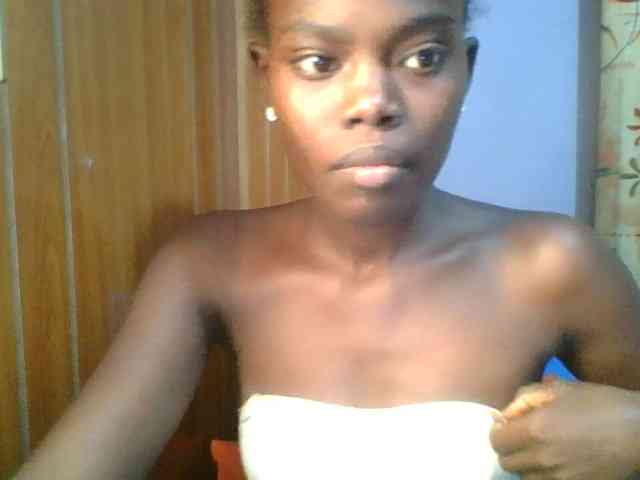 Sweet-petite Sweet-petite