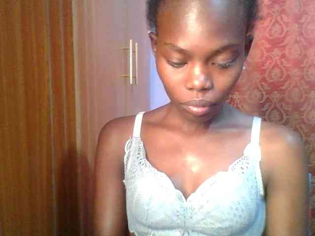 Sweet-petite Sweet-petite