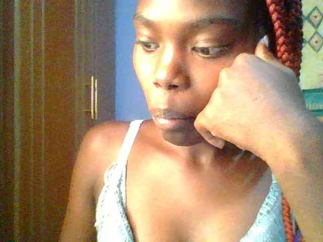 Sweet-petite Sweet-petite