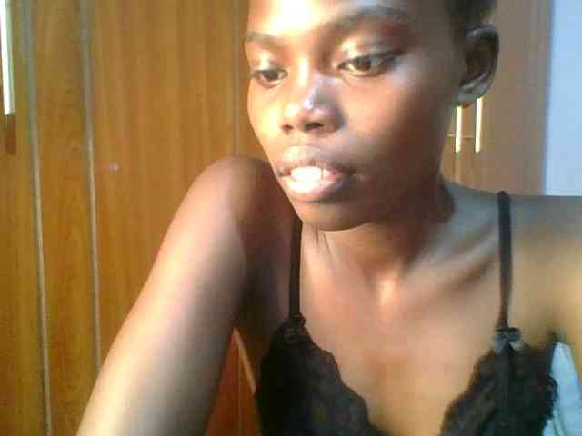 Sweet-petite Sweet-petite