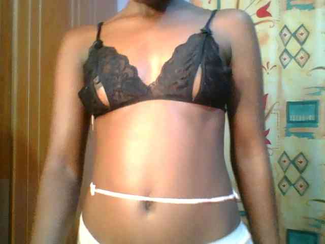 Sweet-petite Sweet-petite