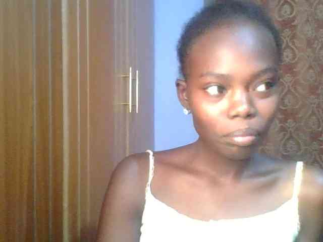 Sweet-petite Sweet-petite