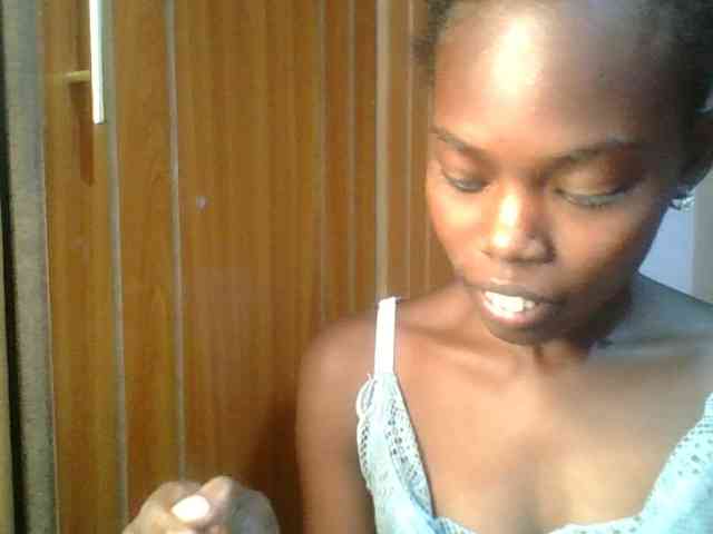 Sweet-petite Sweet-petite