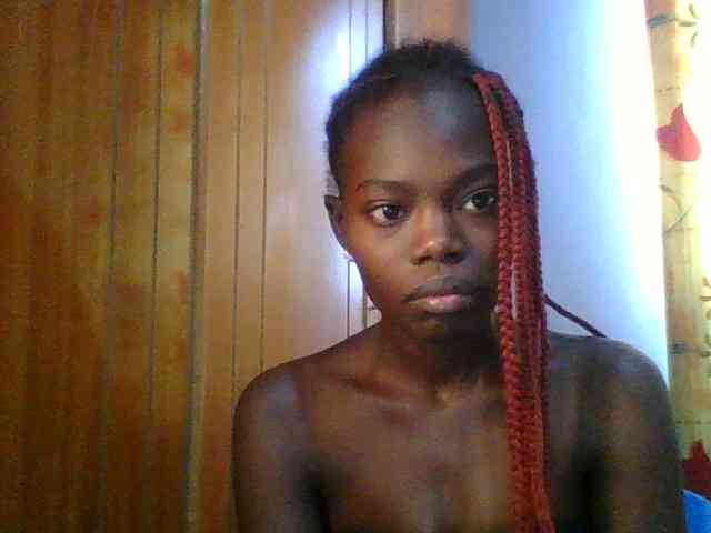 Sweet-petite Sweet-petite