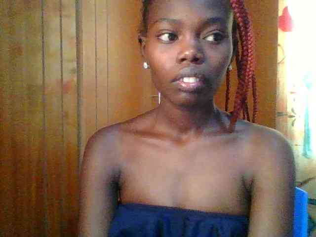 Sweet-petite Sweet-petite