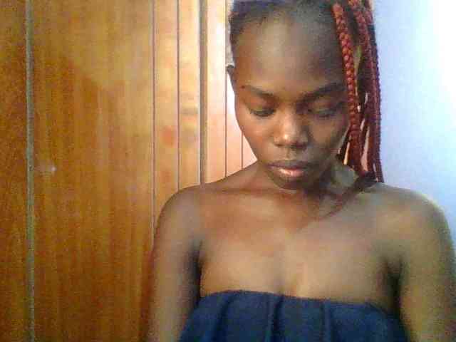 Sweet-petite Sweet-petite